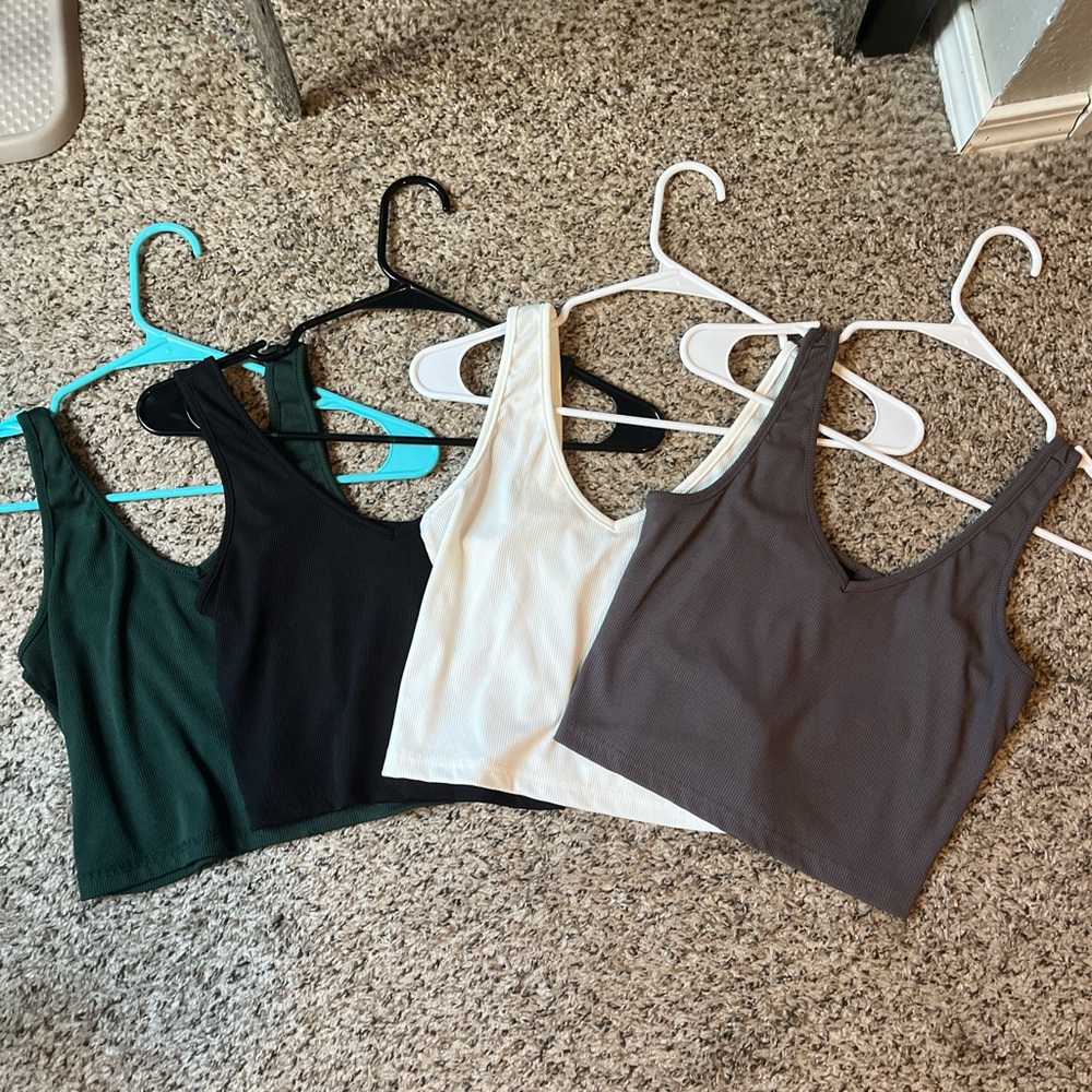 Women's Green, Black, White, and Gray Crop Tops